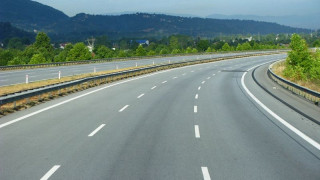 Construction of the east-west highway will be completed before 2020